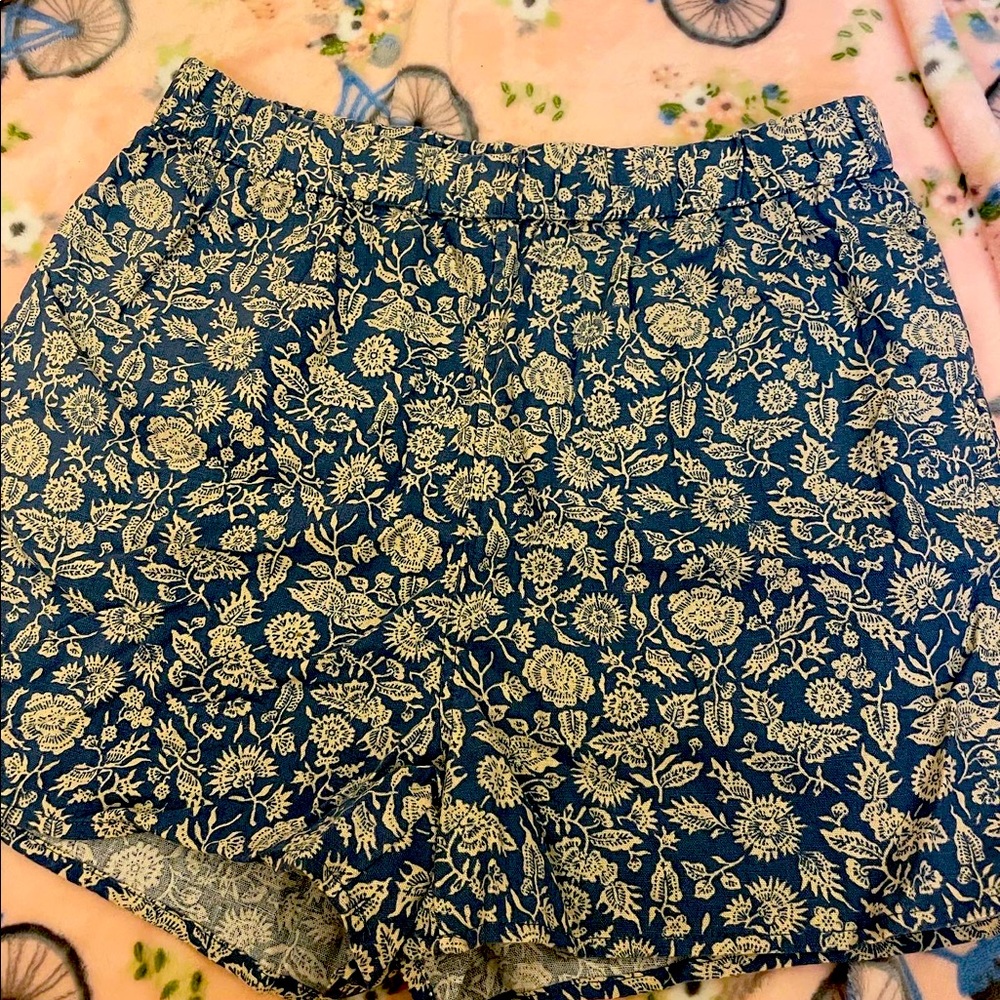 Universal Thread Casual Floral Shorts